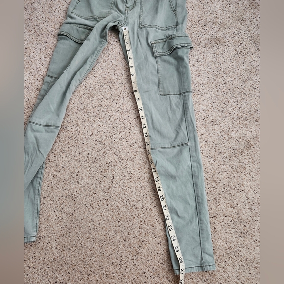 Hi Rise Jegging Cargo - Picture 11 of 13